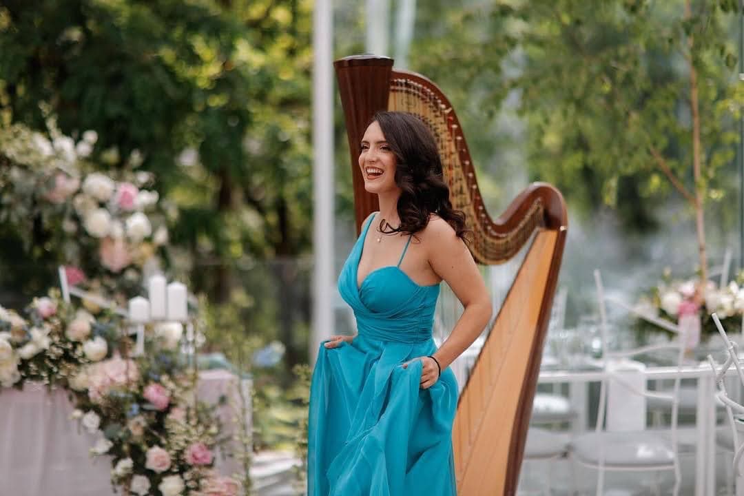 Irina performing at a private event - photo 1