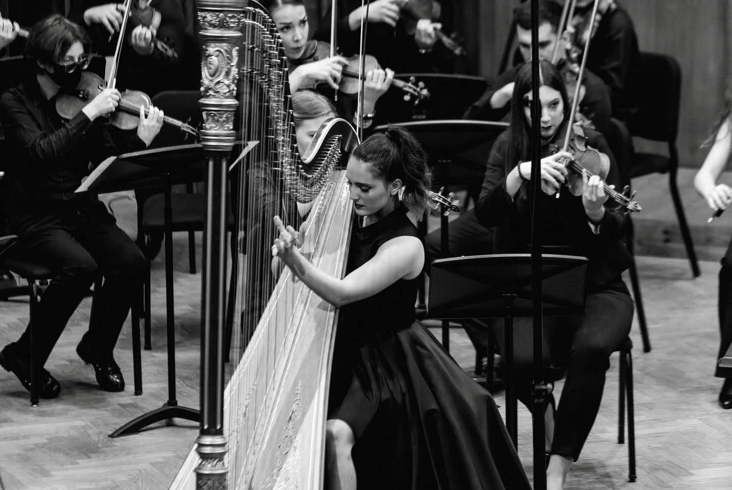 Concert hall solo performance